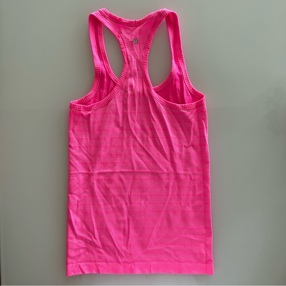 Lululemon Swiftly Tech Racerback Tanktop - Picture 2 of 2